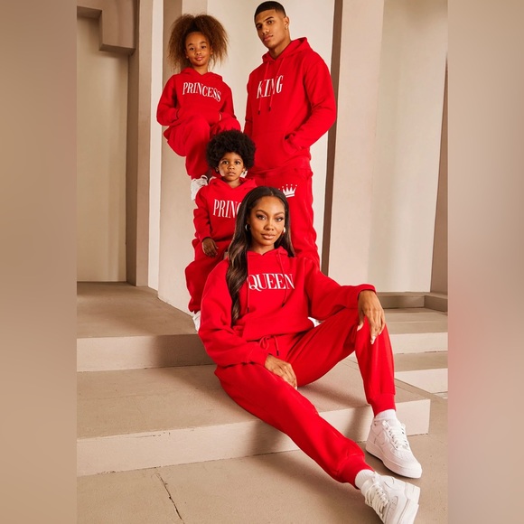 Oversized Red Queen Sweatsuit & Joggers Custom Made by Passion of Essence - Picture 4 of 6